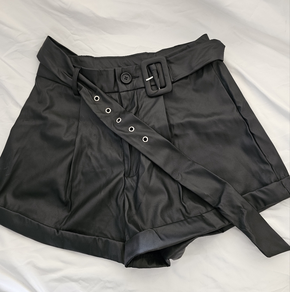 Black Belted Women's Shorts